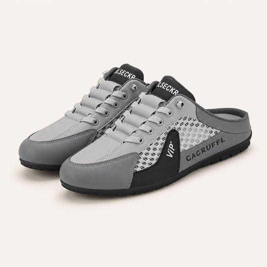 Zapatillas mule de hombre en gris, vista de tres cuartos